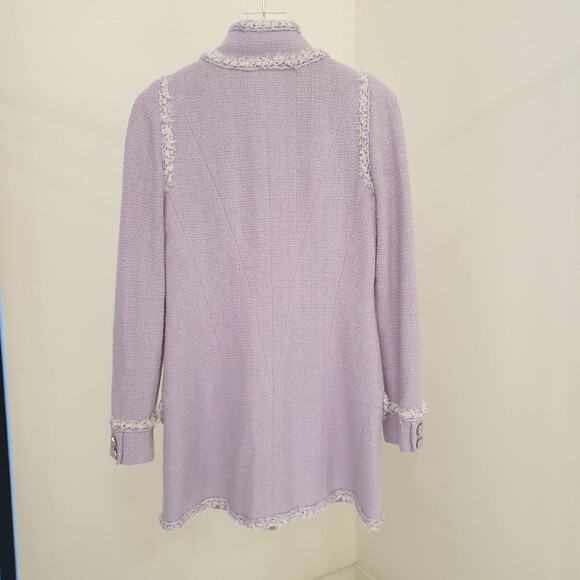 Chanel Paris Versailles Lavender Tweed Jacket - Size 38 FR - Picture 3 of 13